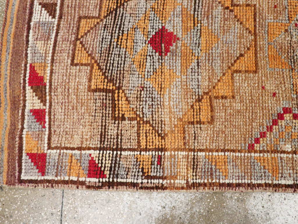 Vintage Turkish Anatolian Runner, No.31009 - Galerie Shabab