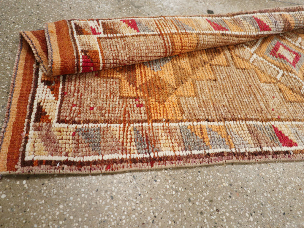 Vintage Turkish Anatolian Runner, No.31009 - Galerie Shabab