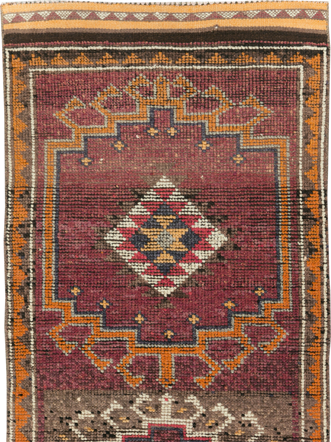 Vintage Turkish Anatolian Runner, No.31010 - Galerie Shabab