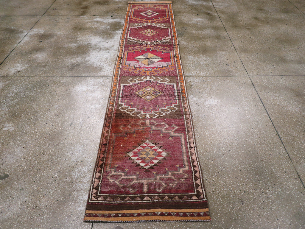 Vintage Anatolian Runner, No.31010 - Galerie Shabab