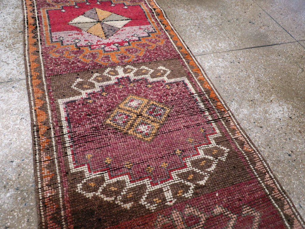 Vintage Turkish Anatolian Runner, No.31010 - Galerie Shabab