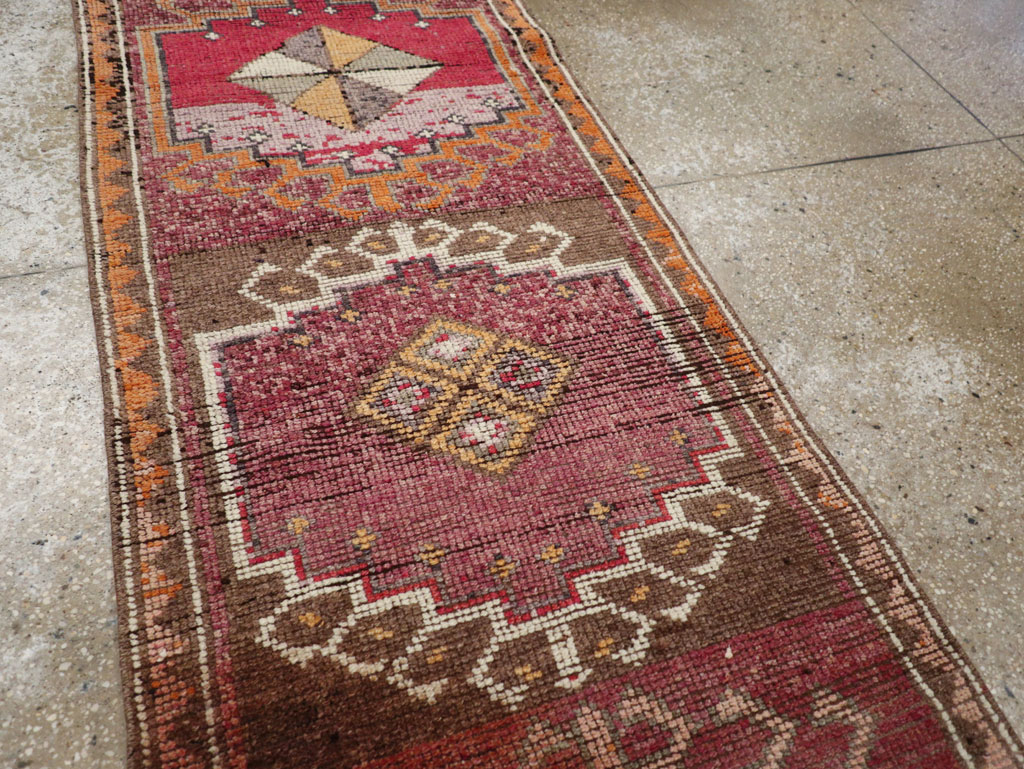 Vintage Turkish Anatolian Runner, No.31010 - Galerie Shabab