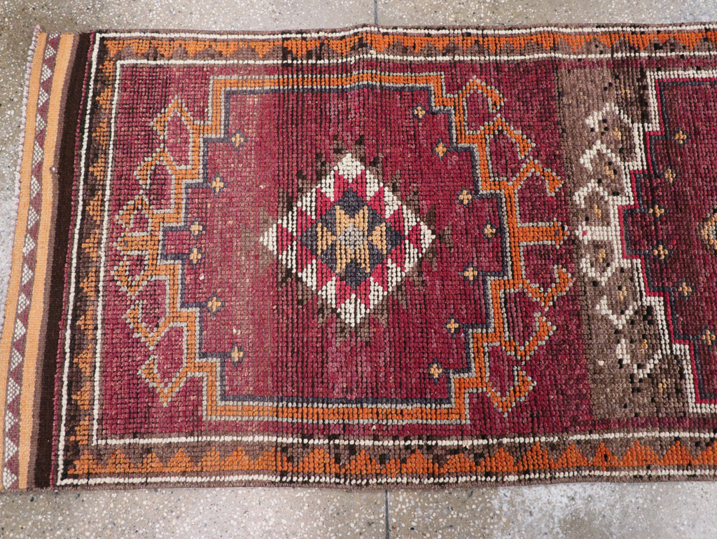 Vintage Turkish Anatolian Runner, No.31010 - Galerie Shabab