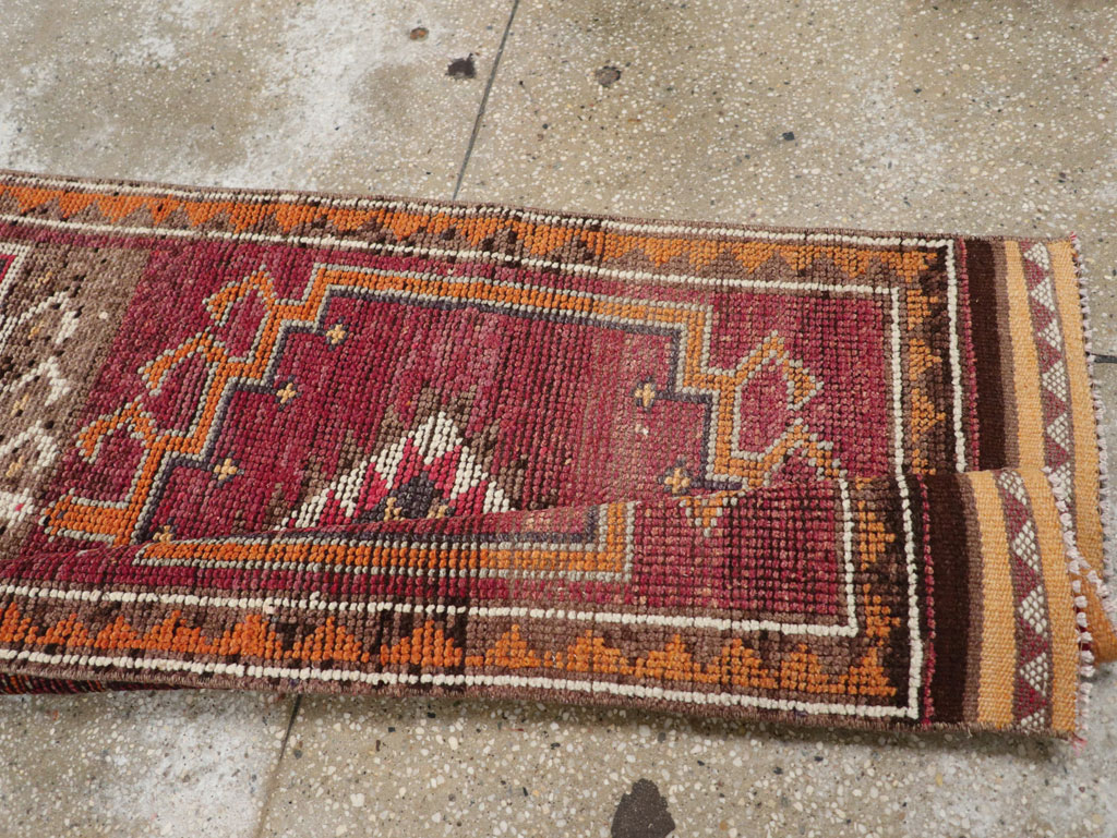 Vintage Turkish Anatolian Runner, No.31010 - Galerie Shabab