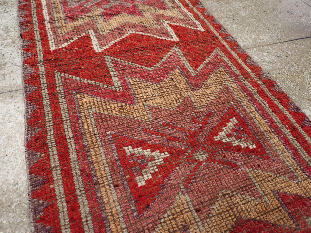 Vintage Turkish Anatolian Tribal Runner, No.31012 - Galerie Shabab
