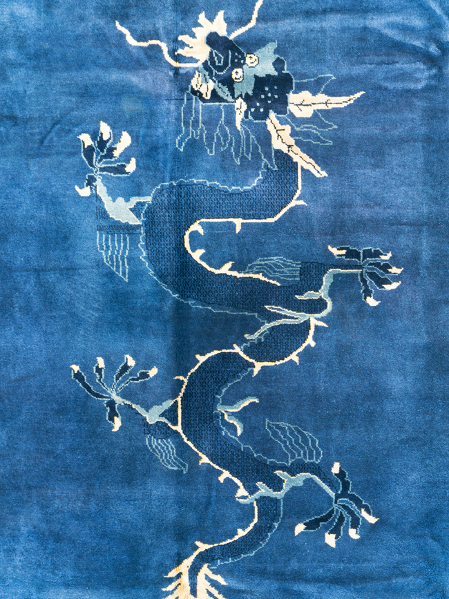 Vintage Chinese Dragon Peking Small Room Size Carpet, No.31018 - Galerie Shabab