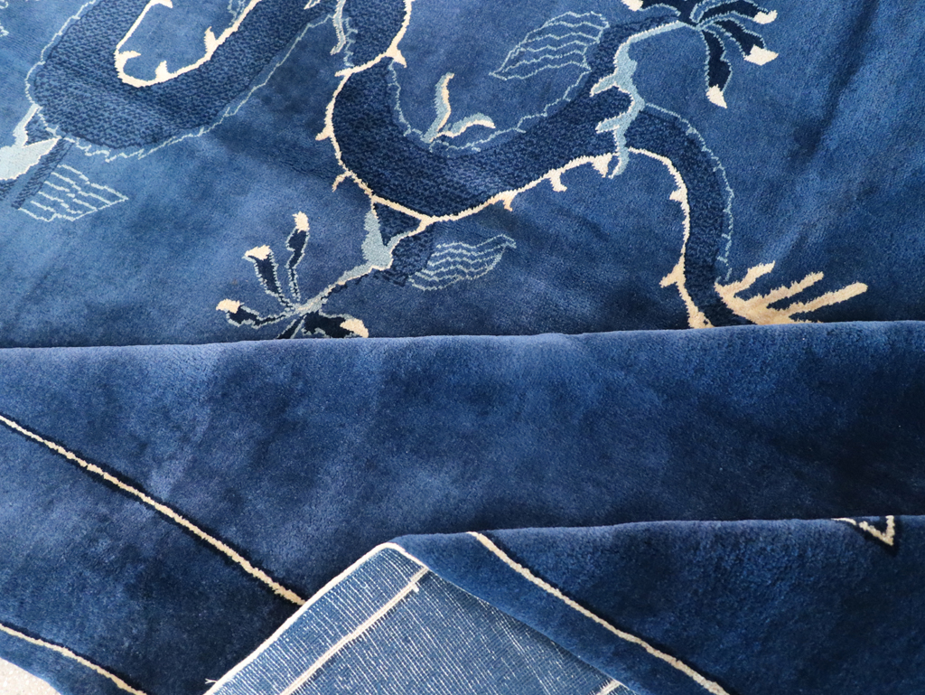 Vintage Chinese Peking Small Room Size Carpet, No.31018 - Galerie Shabab