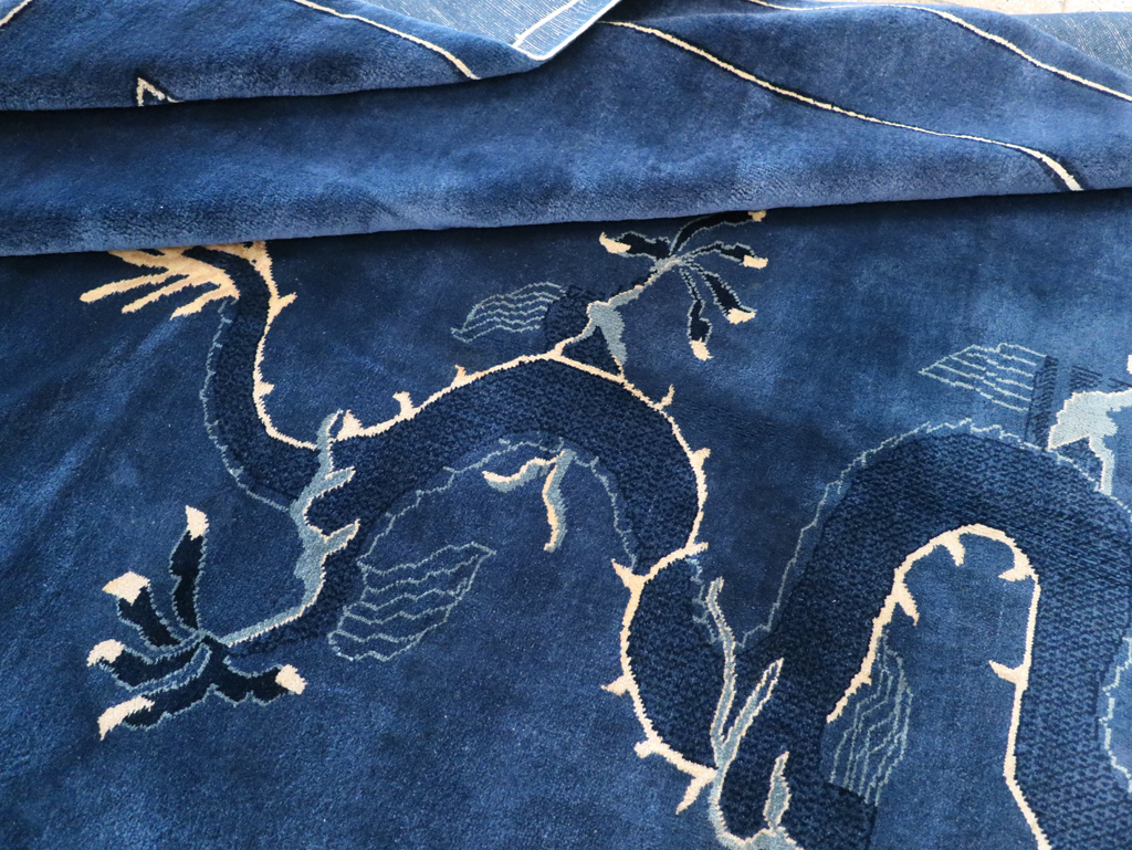 Vintage Chinese Peking Small Room Size Carpet, No.31018 - Galerie Shabab