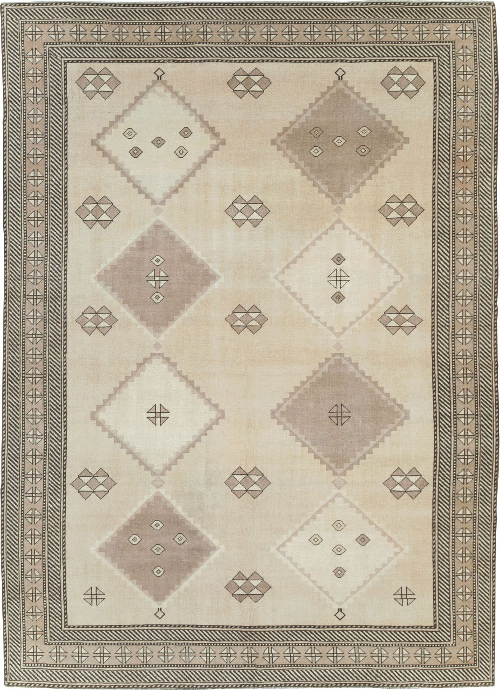Vintage Turkish Anatolian Room Size Carpet, No.31020 - Galerie Shabab