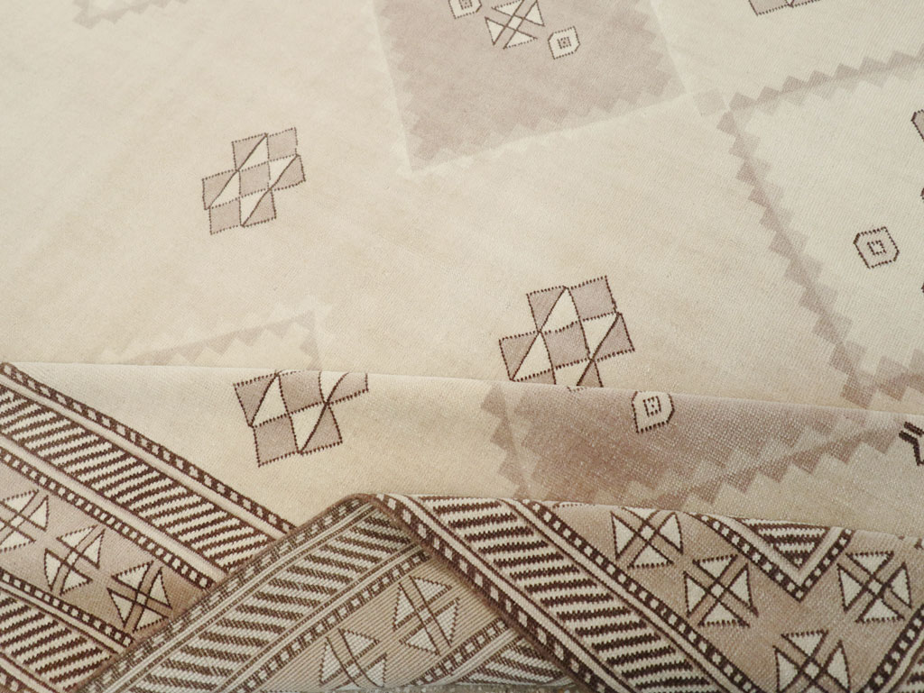 Vintage Turkish Anatolian Small Room Size Carpet, No.31020 - Galerie Shabab