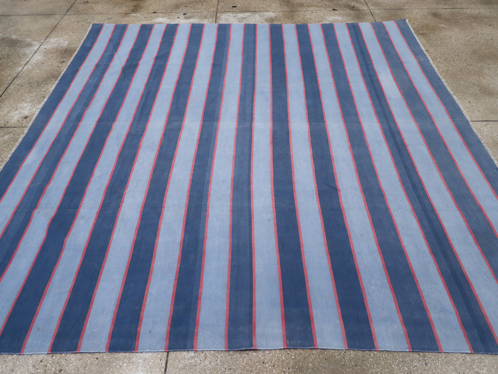 Vintage Indian Flatweave Dhurrie Square Rug, No.31023 - Galerie Shabab