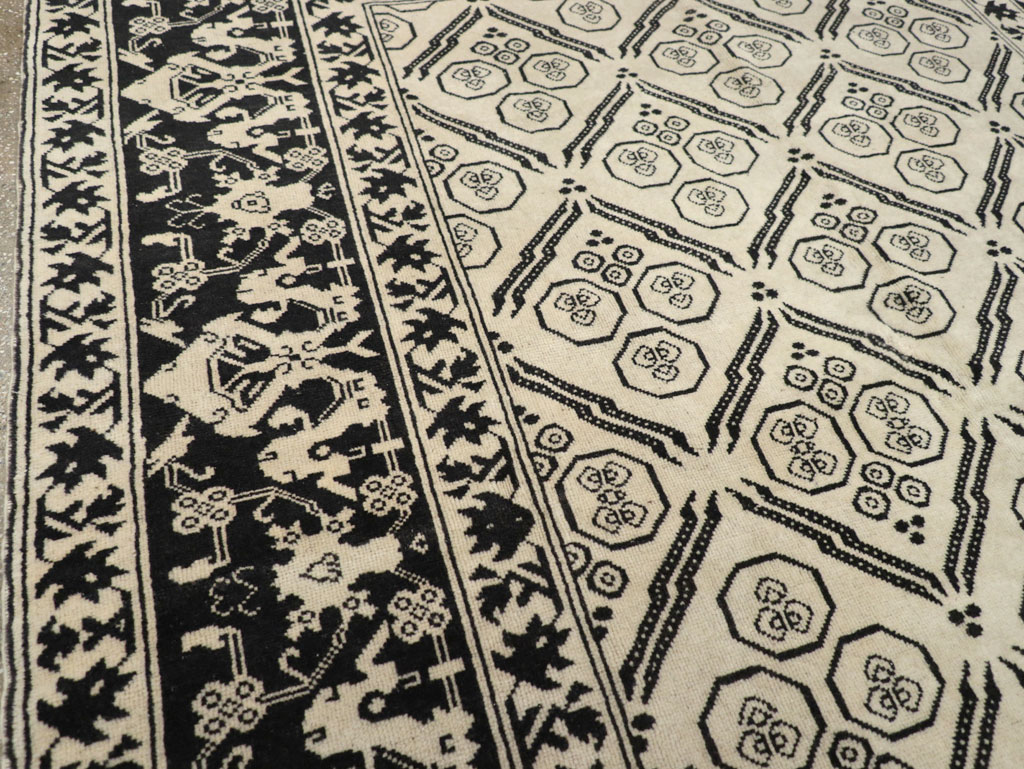 Vintage Turkish Anatolian Accent Rug, No.31028 - Galerie Shabab