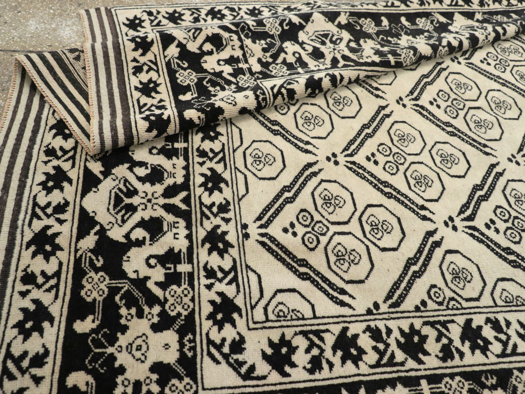 Vintage Turkish Anatolian Accent Rug, No.31028 - Galerie Shabab