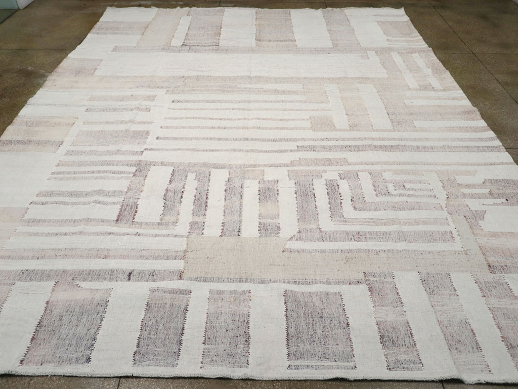 Vintage Turkish Flatweave Kilim Large Room Size Carpet, No.31032 - Galerie Shabab