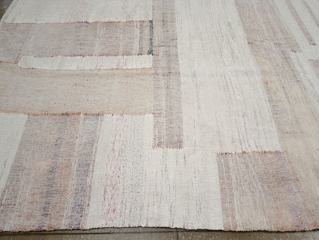 Vintage Turkish Flatweave Kilim Large Room Size Carpet, No.31032 - Galerie Shabab