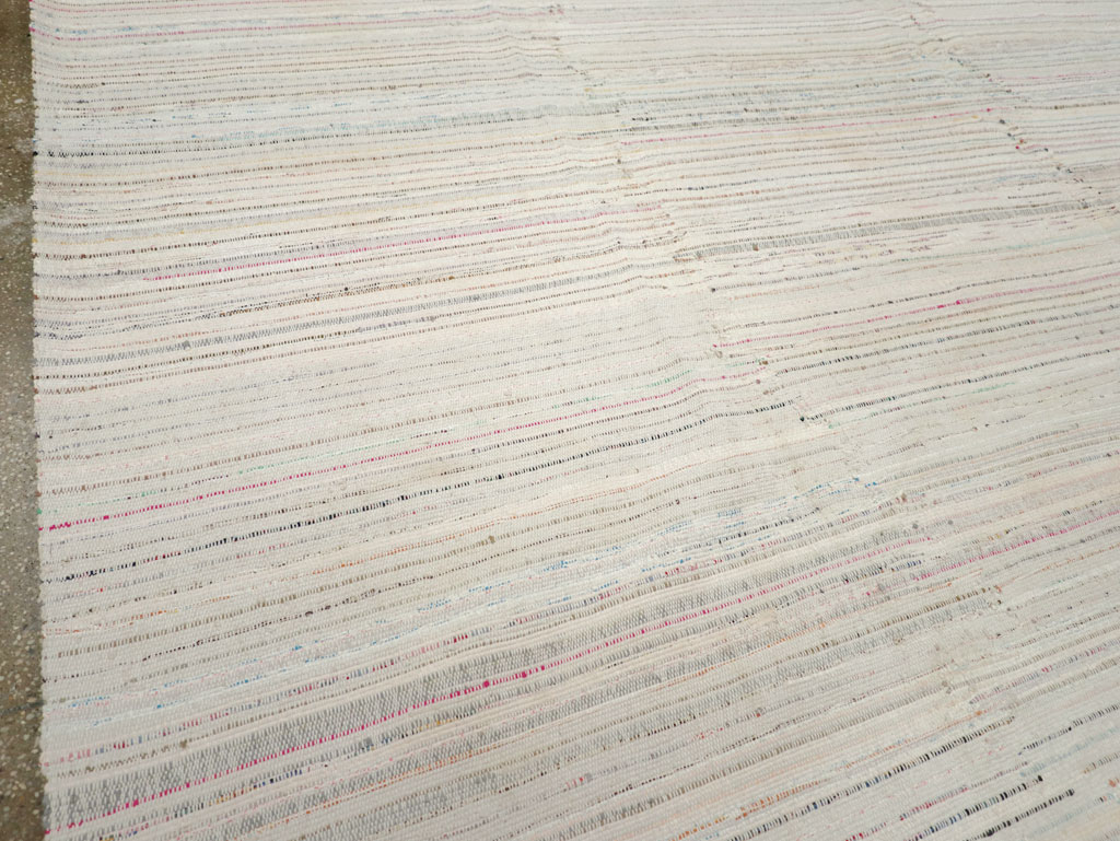 Vintage Turkish Flatweave Kilim Room Size Carpet, No.31033 - Galerie Shabab