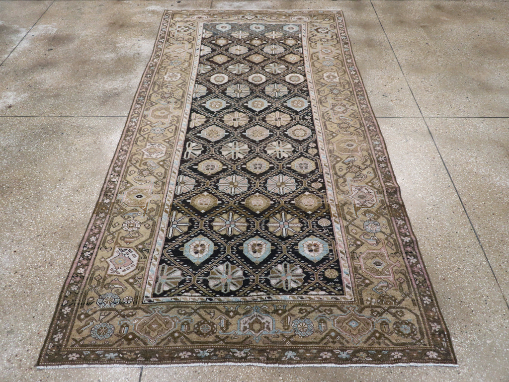 Antique Persian Kurd Gallery Rug, No.31038 - Galerie Shabab