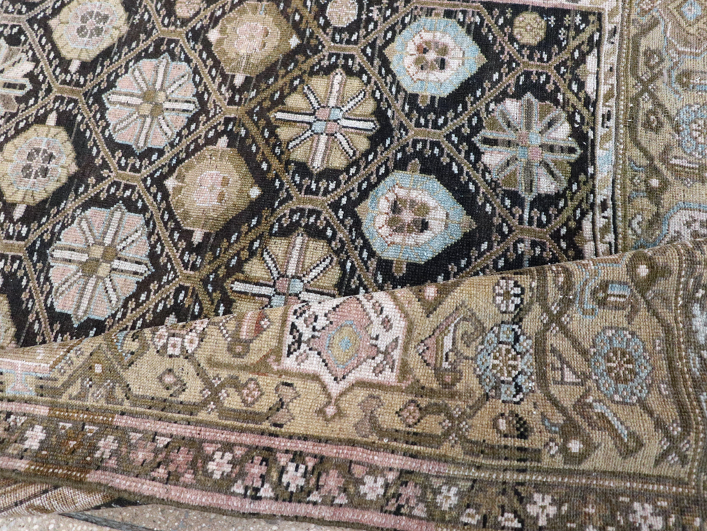 Antique Persian Kurd Gallery Rug, No.31038 - Galerie Shabab