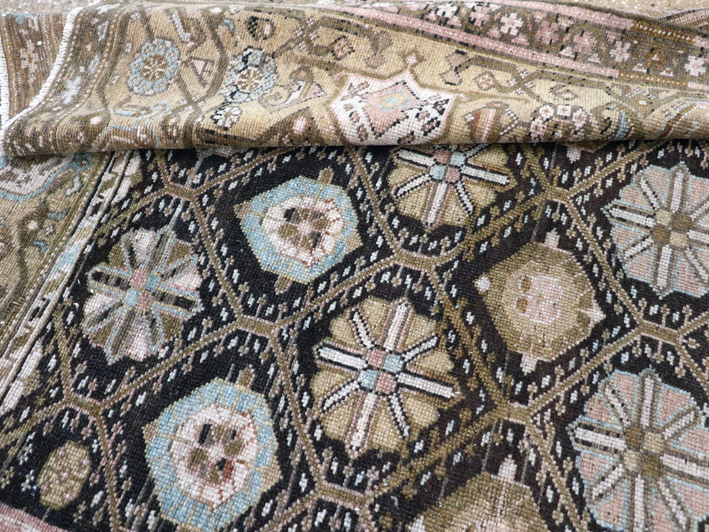 Antique Persian Kurd Gallery Rug, No.31038 - Galerie Shabab