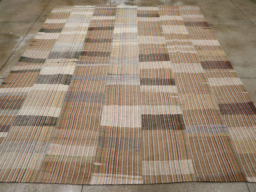 Vintage Turkish Flatweave Kilim Room Size Carpet, No.31044 - Galerie Shabab