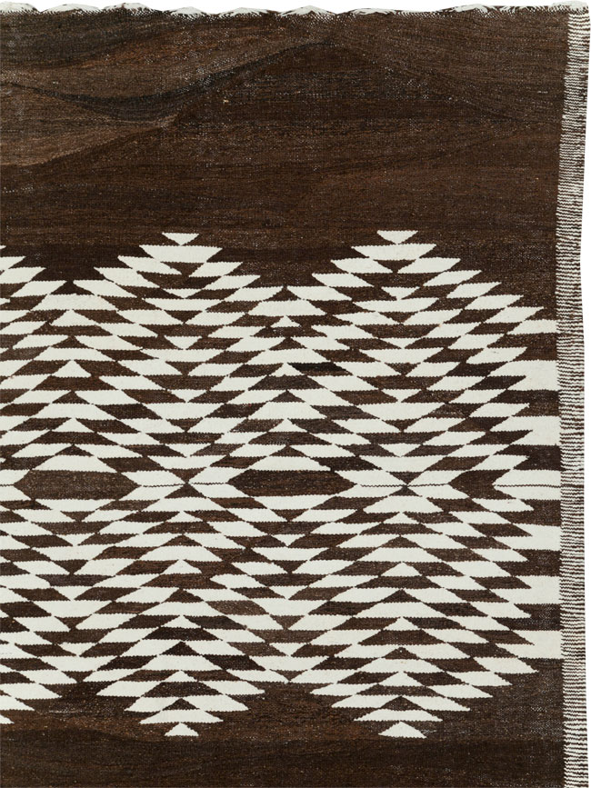 Contemporary Turkish Flatweave Kilim Room Size Carpet, No.31046 - Galerie Shabab