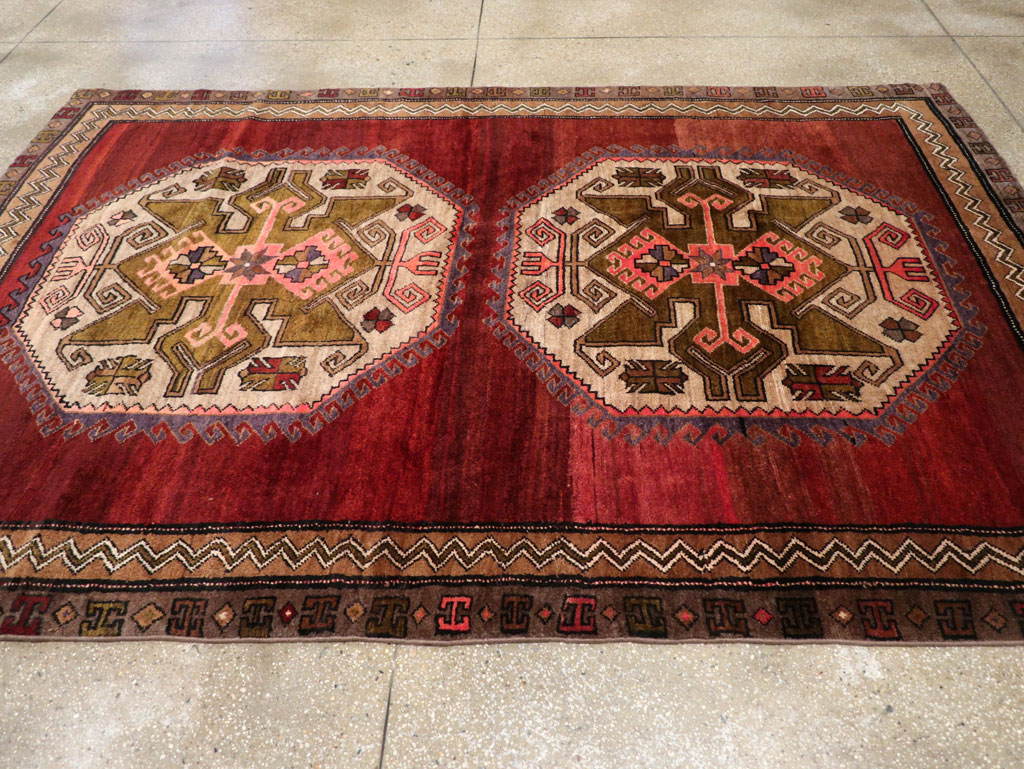 Vintage Turkish Anatolian Accent Rug, No.31047 - Galerie Shabab