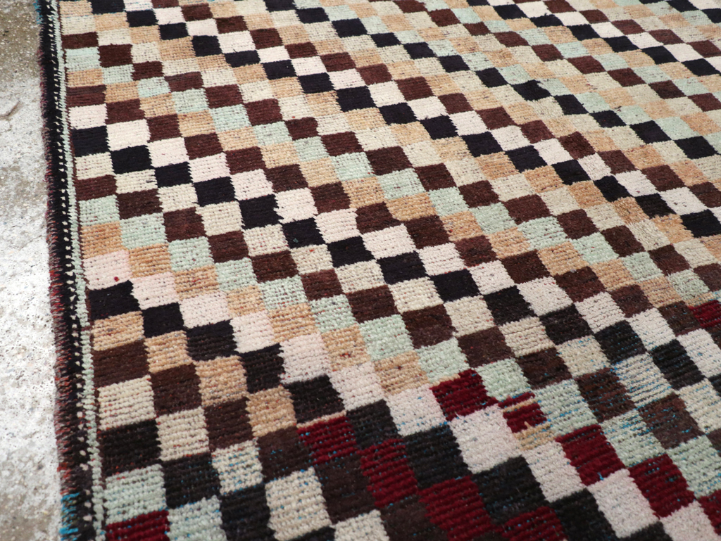 Vintage Turkish Anatolian Accent Carpet, No.31048 - Galerie Shabab