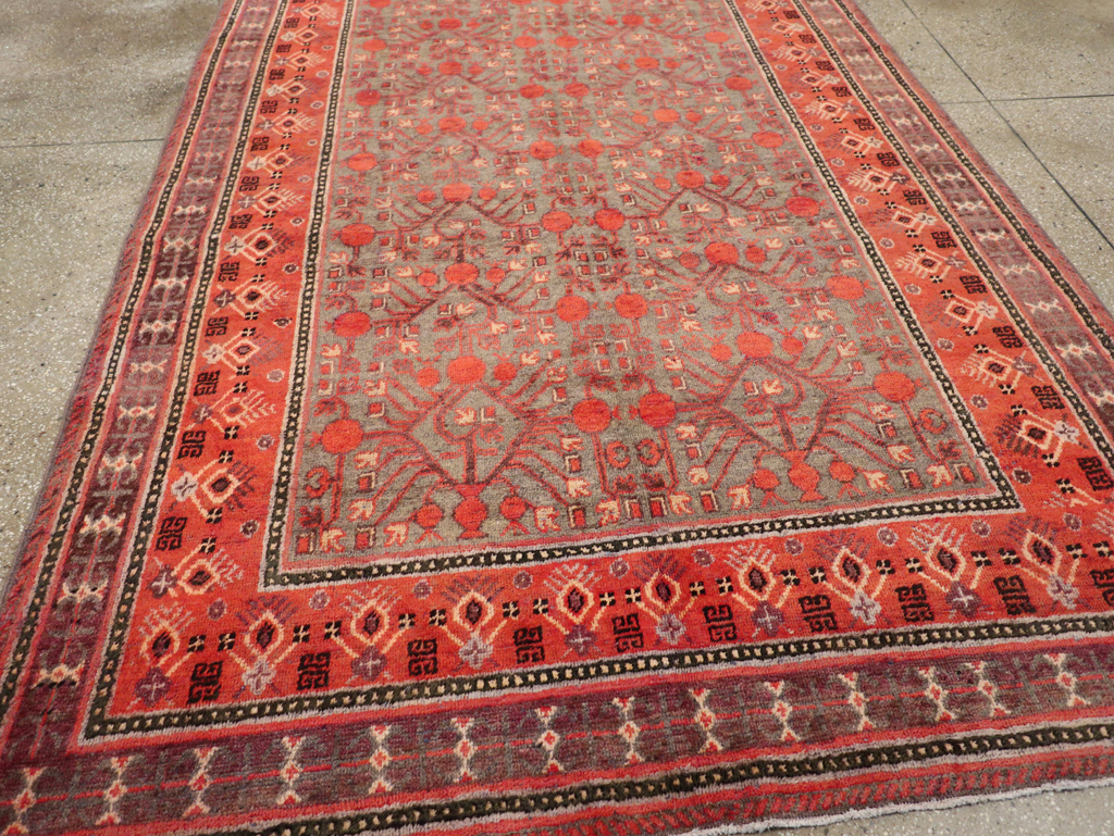 Antique Khotan Gallery Carpet, No.31050 - Galerie Shabab