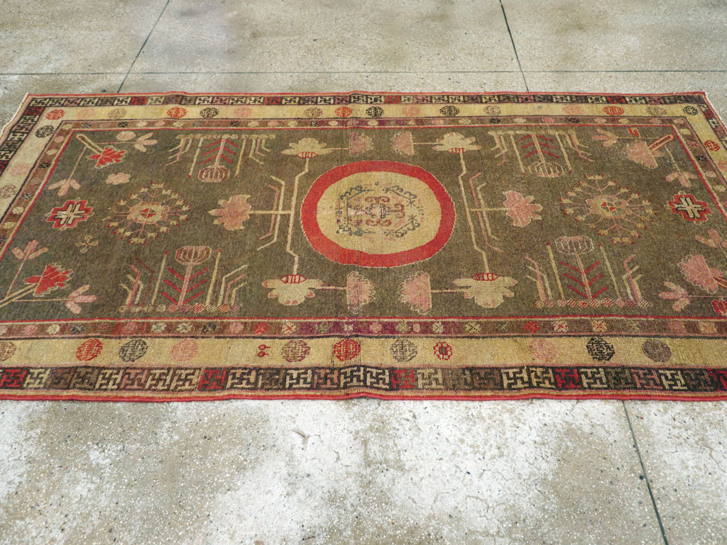 Antique East Turkestan Khotan Gallery Rug, No.31051 - Galerie Shabab