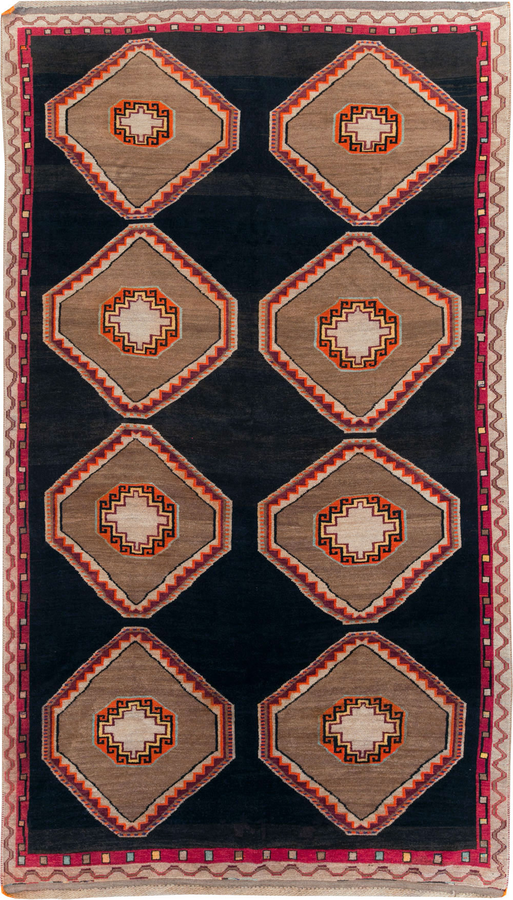 Vintage Turkish Anatolian Gallery Carpet, No.31054 - Galerie Shabab
