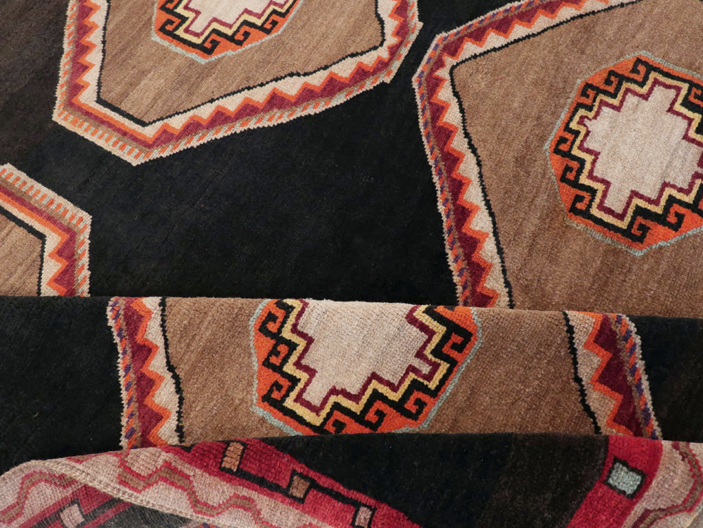 Vintage Turkish Anatolian Gallery Carpet, No.31054 - Galerie Shabab