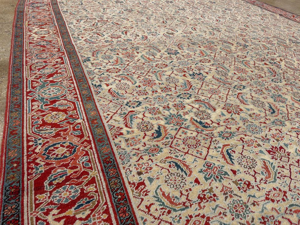 Antique Persian Heriz Large Carpet, No.31057 - Galerie Shabab