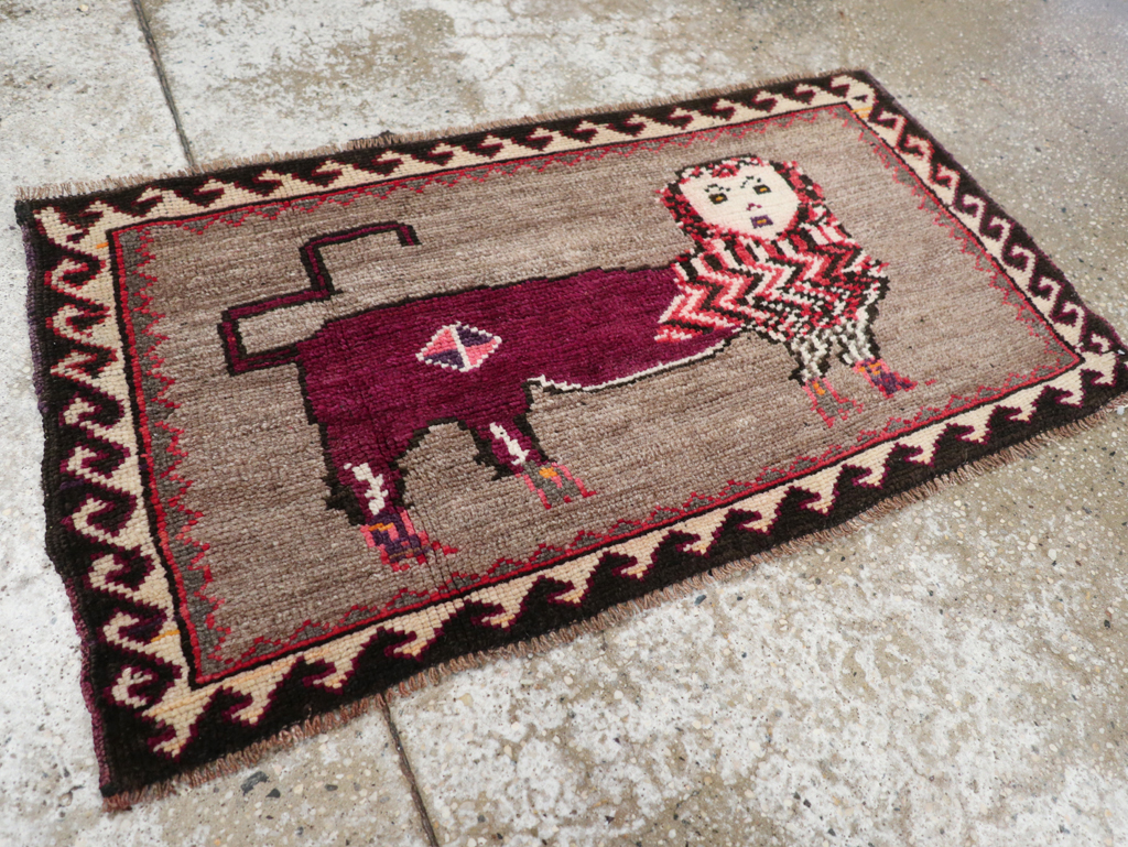 Vintage Pictorial Anatolian Rug, No.31061 - Galerie Shabab