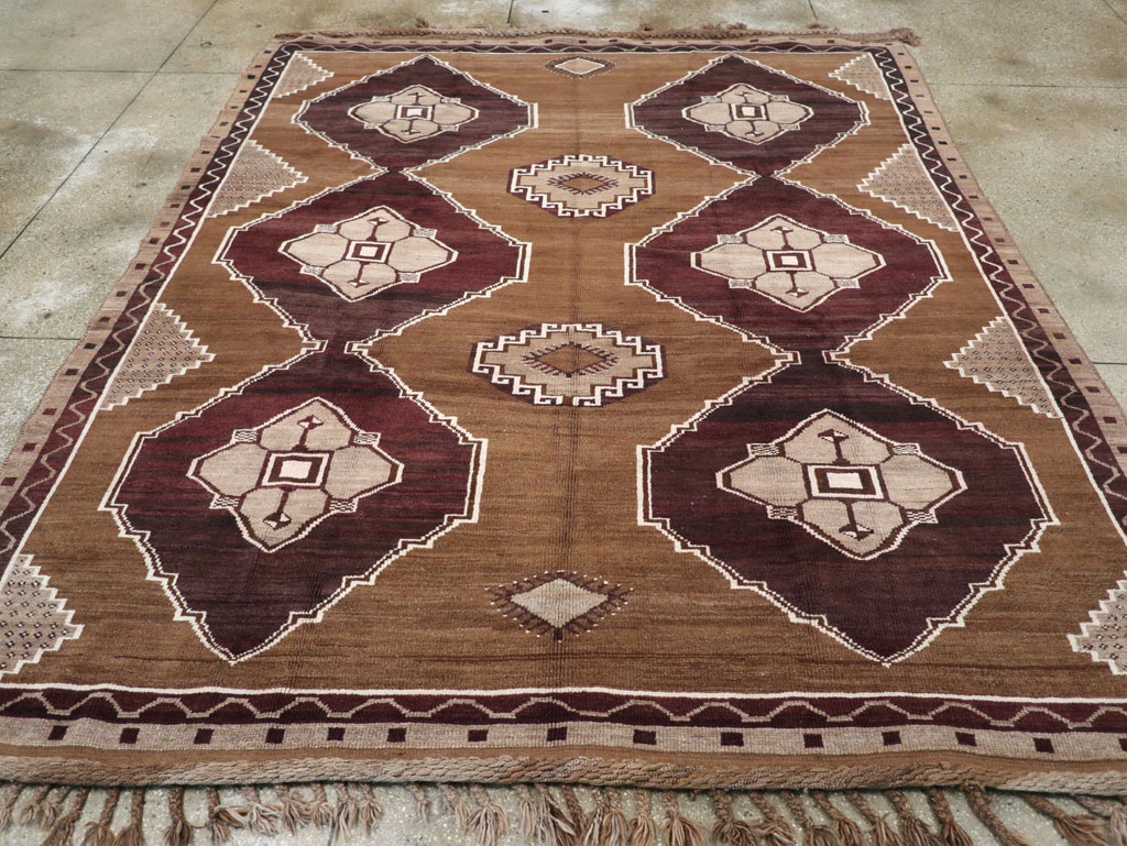 Vintage Turkish Anatolian Room Size Carpet, No.31062 - Galerie Shabab