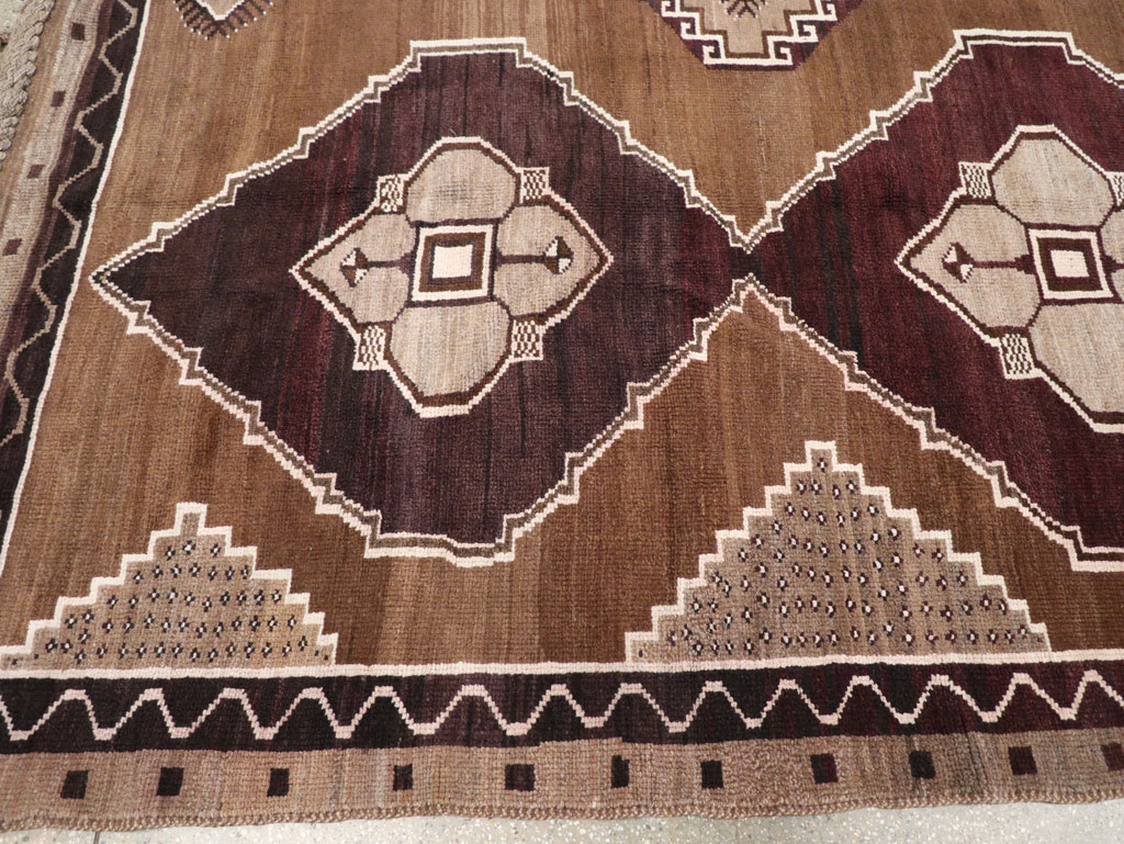Vintage Turkish Anatolian Room Size Carpet, No.31062 - Galerie Shabab