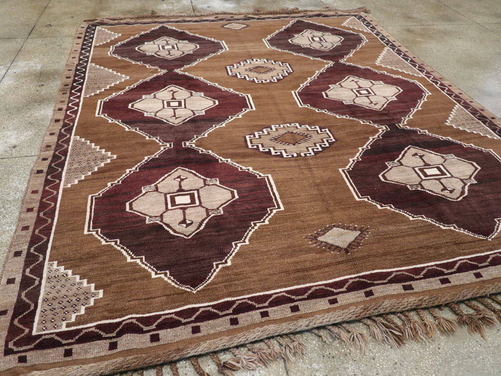 Vintage Turkish Anatolian Room Size Carpet, No.31062 - Galerie Shabab