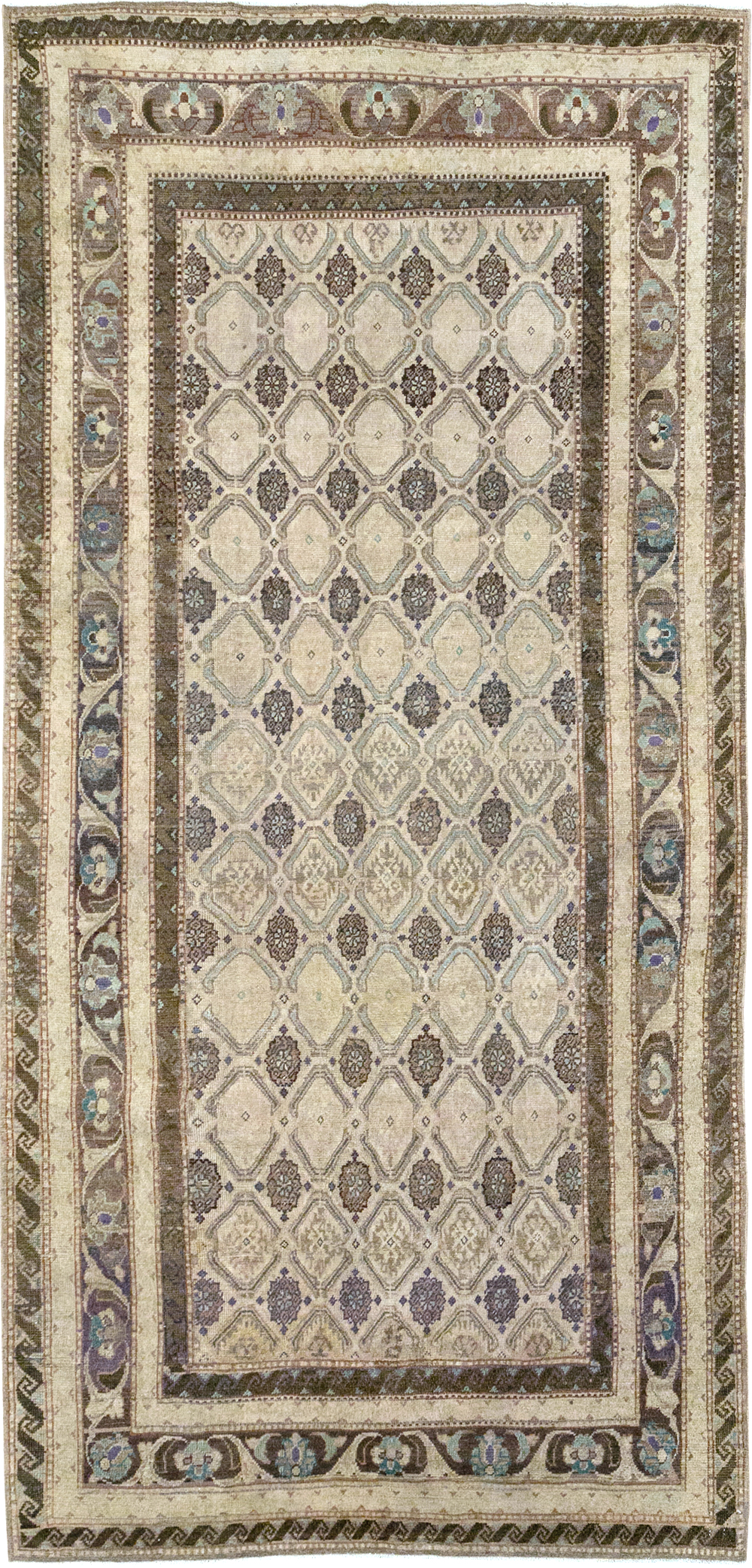 Vintage Persian Mahal Gallery Rug, No.31070 - Galerie Shabab