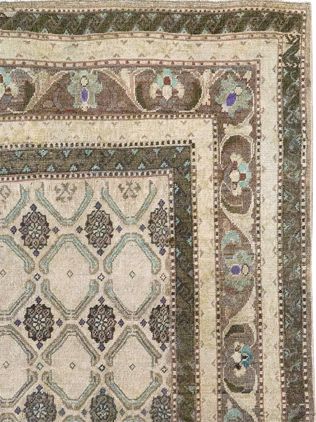 Vintage Persian Mahal Gallery Rug, No.31070 - Galerie Shabab