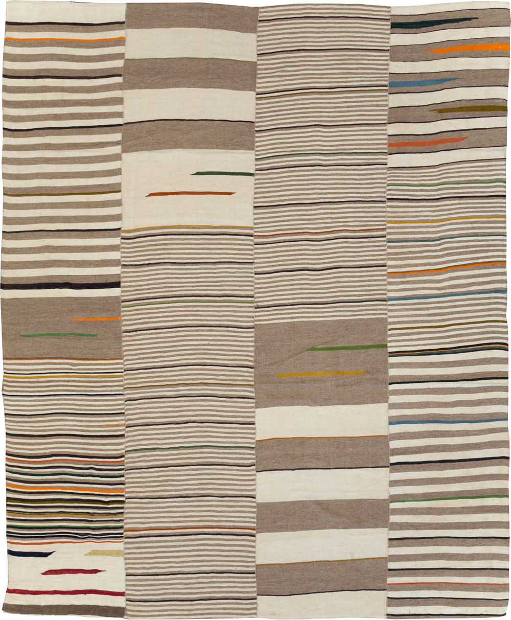 Contemporary Turkish Flatweave Kilim Small Room Size Carpet, No.31071 - Galerie Shabab