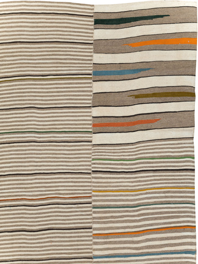 Contemporary Turkish Flatweave Kilim Small Room Size Carpet, No.31071 - Galerie Shabab