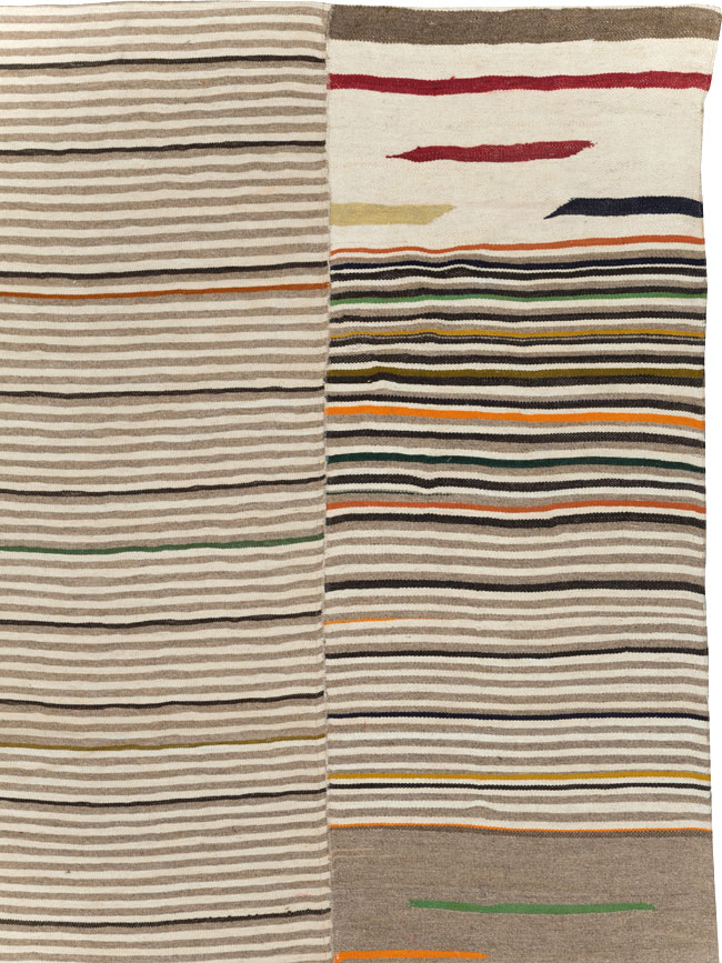 Contemporary Turkish Flatweave Kilim Small Room Size Carpet, No.31071 - Galerie Shabab