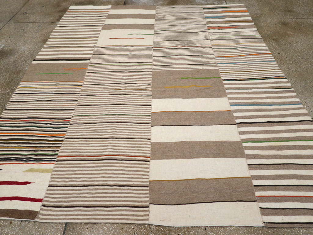 Contemporary Turkish Flatweave Kilim Small Room Size Carpet, No.31071 - Galerie Shabab