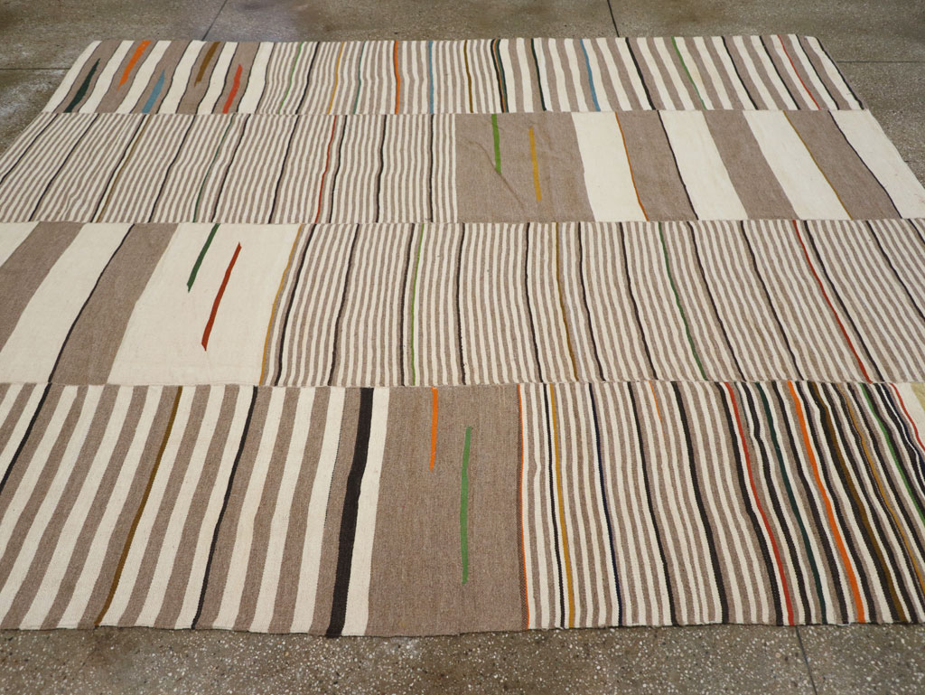 Contemporary Turkish Flatweave Kilim Small Room Size Carpet, No.31071 - Galerie Shabab