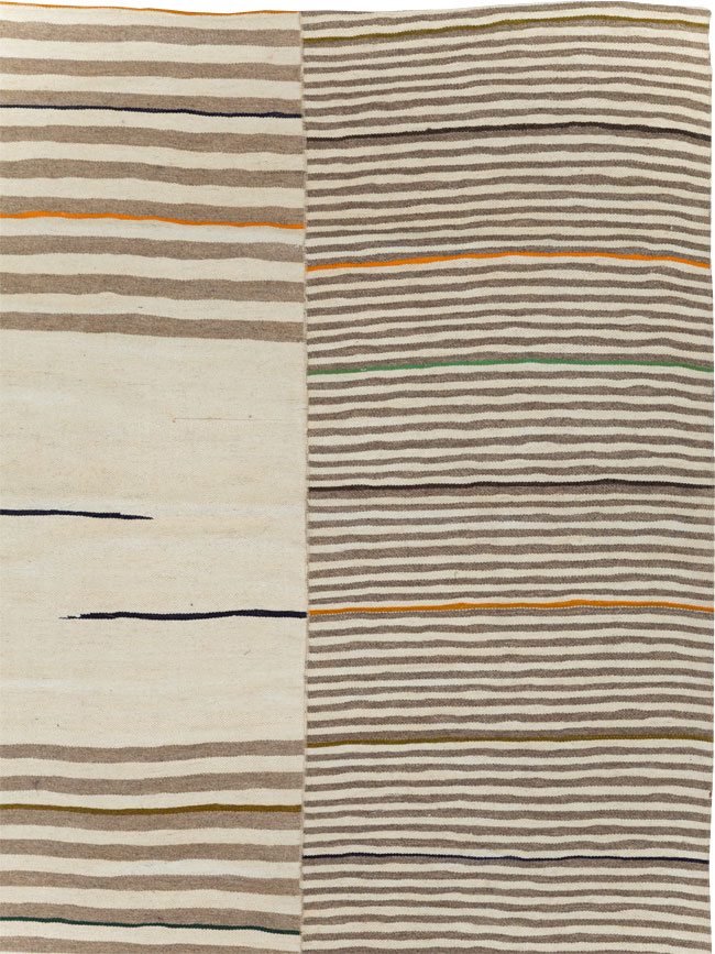 Contemporary Turkish Flatweave Kilim Small Room Size Carpet, No.31073 - Galerie Shabab