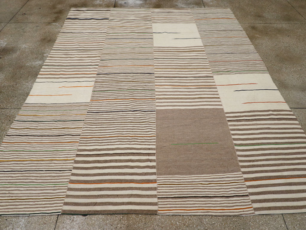 Contemporary Turkish Flatweave Kilim Small Room Size Carpet, No.31073 - Galerie Shabab