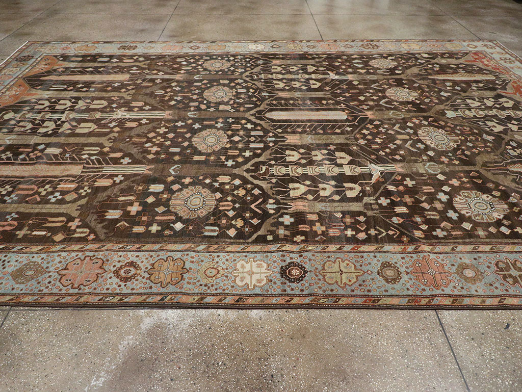 Antique Persian Bakhtiari Large Room Size Carpet, No.31078 - Galerie Shabab