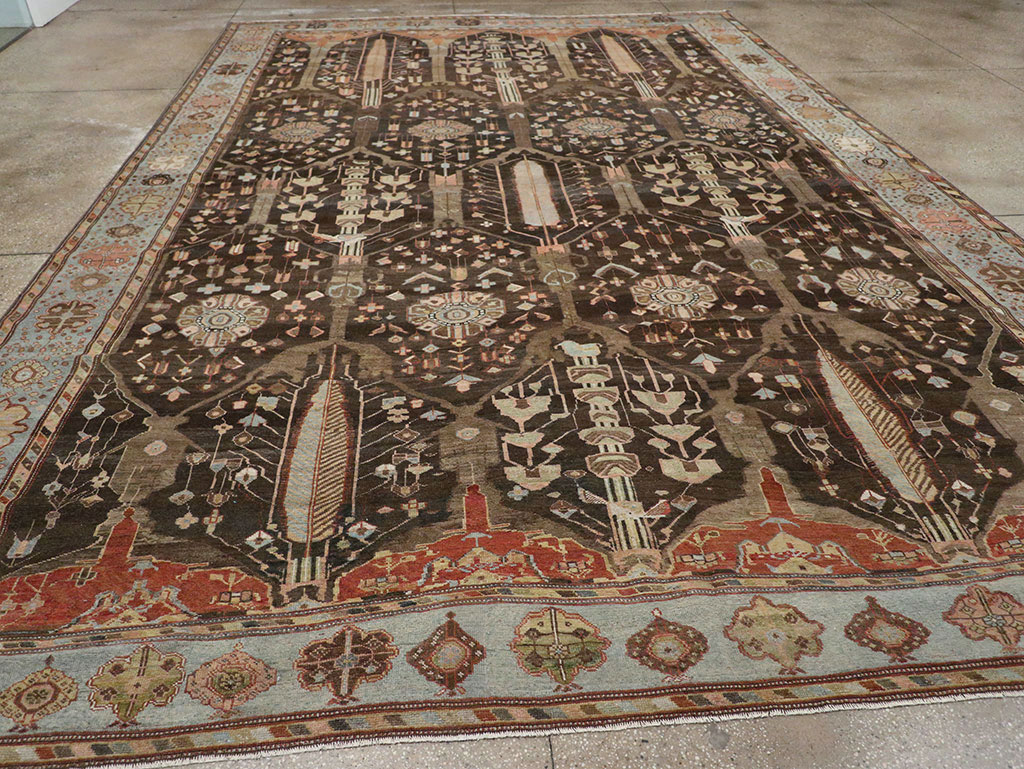 Antique Persian Bakhtiari Large Room Size Carpet, No.31078 - Galerie Shabab