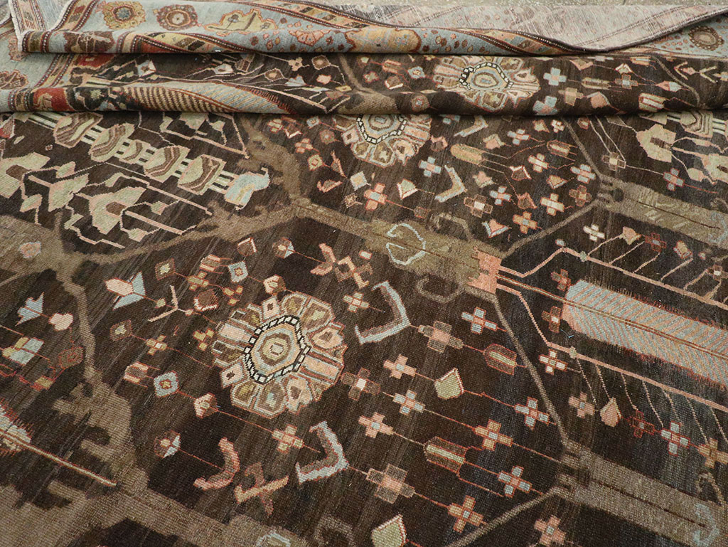 Antique Persian Bakhtiari Large Room Size Carpet, No.31078 - Galerie Shabab