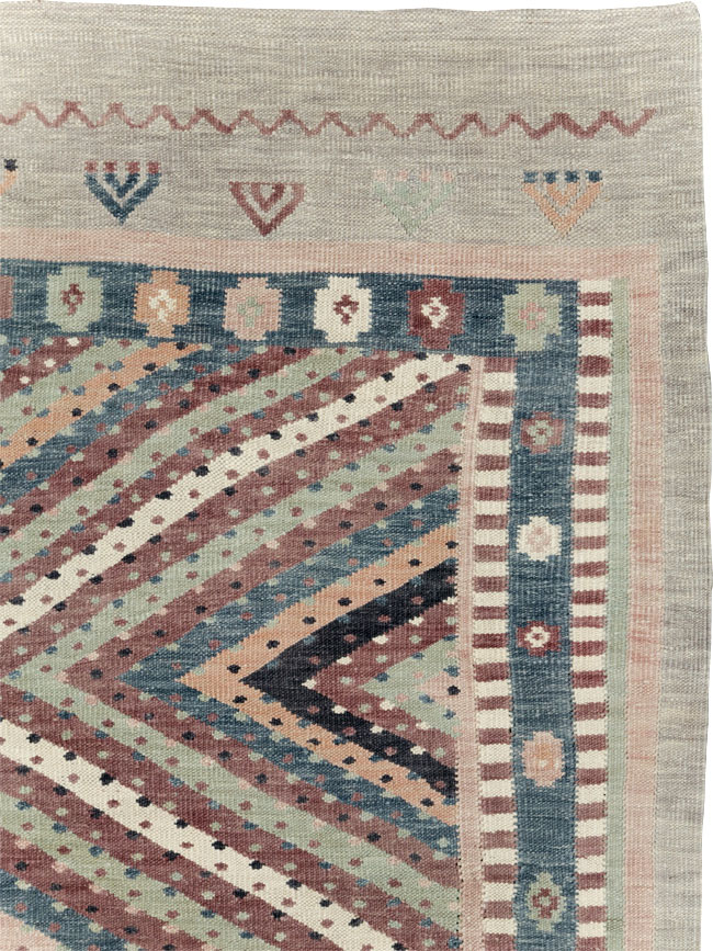 Modern Turkish Flatweave Kilim Room Size Carpet, No.31080 - Galerie Shabab