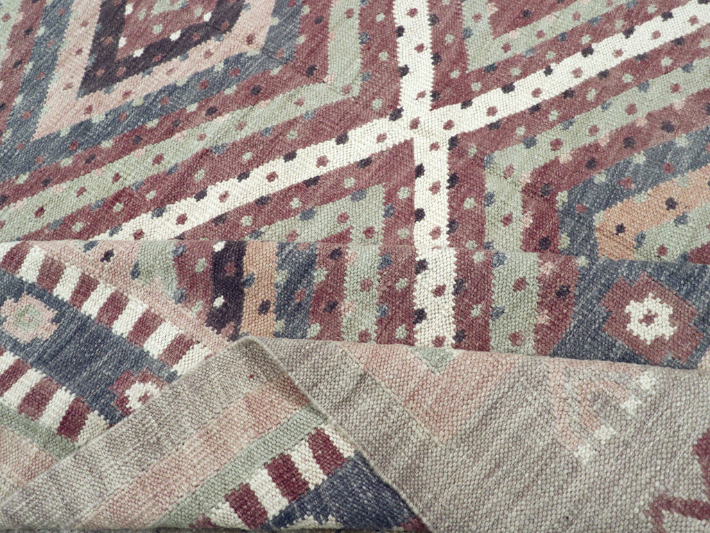 Modern Turkish Flatweave Kilim Room Size Carpet, No.31080 - Galerie Shabab